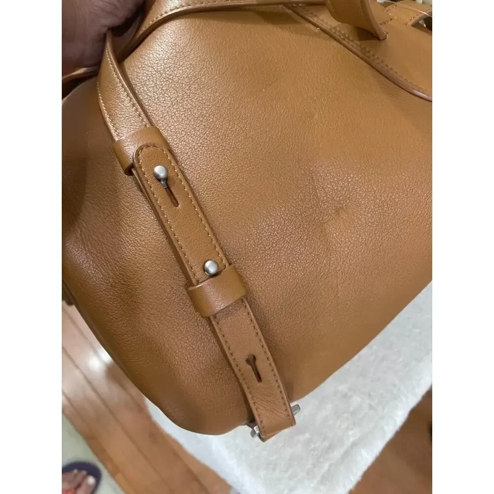 Everlane Petra Leather Backpack ((pu210